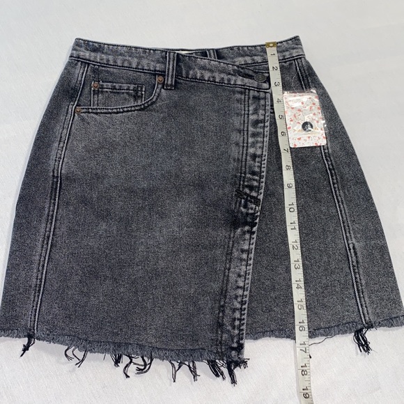 Free People Parker Wrap Demin Skirt Sz 25 - Picture 11 of 13